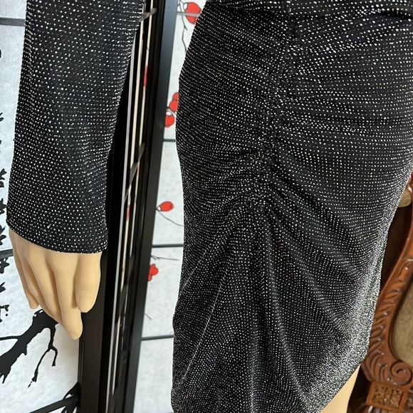 𝅺White House Black Market shimmering mini dress.  Size 10P NWT Black - Picture 7 of 14
